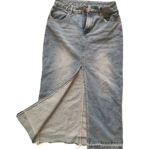 Blue Maxi Denim Skirt with Vintage Wash